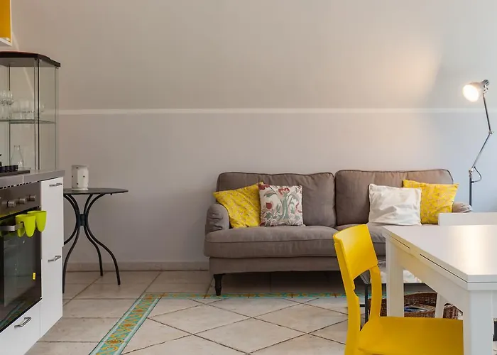 公寓 Bright Rooftop By Napoliapartments