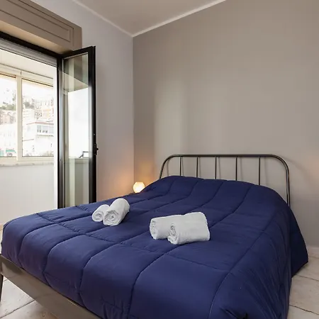 Bright Rooftop By Napoliapartments نابولي