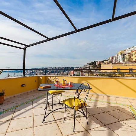 Bright Rooftop By Napoliapartments شقة *